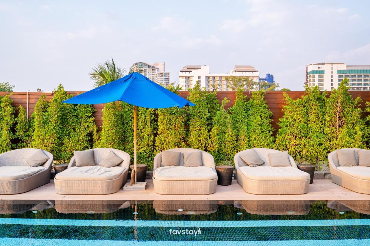 Mera Mare Pattaya Beach And Resort Esterno foto